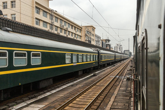 铁道绿皮火车