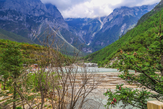 云南玉龙雪山蓝月谷白水河