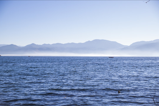 泸沽湖的清晨