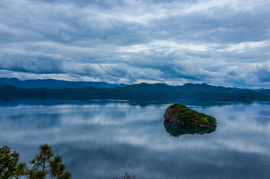 泸沽湖风光