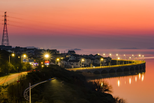 苏州东山太湖夜景