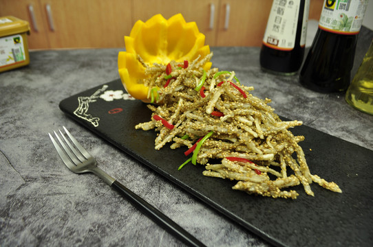 炸牛蒡丝
