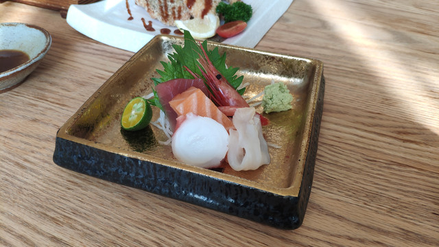 日式生鱼片