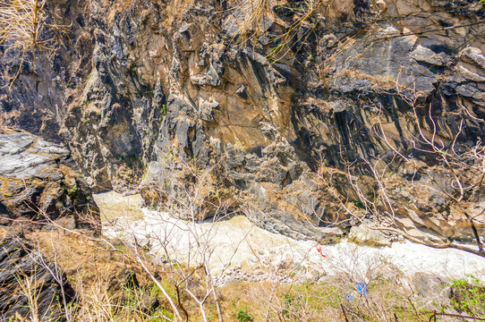 金沙江虎跳峡风光