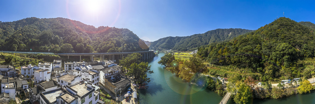 绿水青山秋色村庄宽幅大图