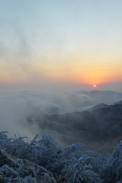 五峰独岭日出