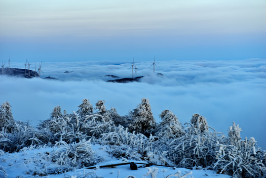 五峰独岭云海雪景风光