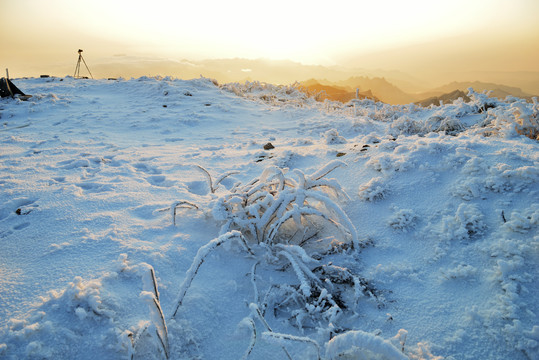 五峰独岭云海雪景风光