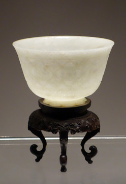 白玉浮雕叶纹杯