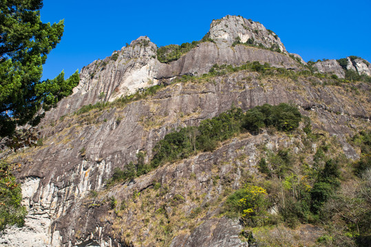 悬崖峭壁