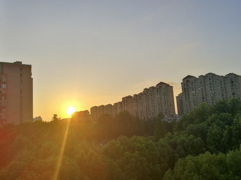 城市晚霞