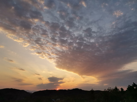 天空晚霞