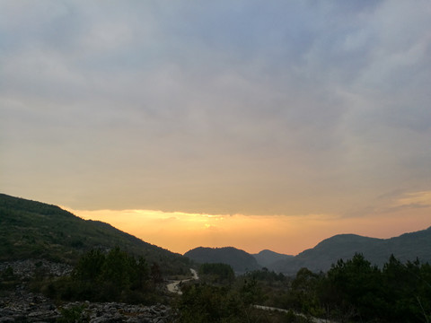 天空晚霞