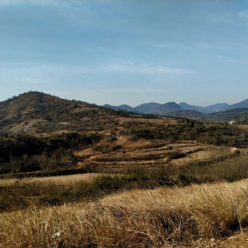 秋天的荒山野岭