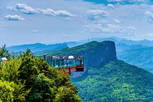 广元剑门关风景区抱龙山观景台