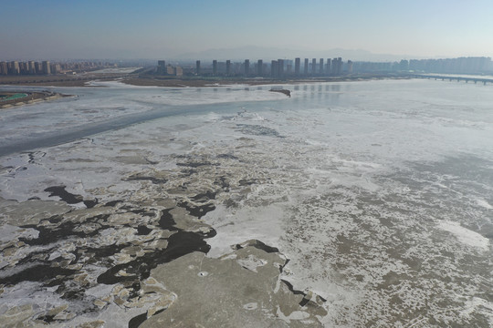 冰封大海冬季胶州湾