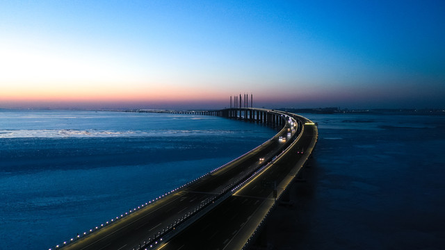 青岛胶州湾夜景