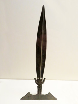 战国异形青铜剑