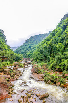 峡谷