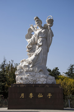 山东莱州中华月季园月季仙子雕塑