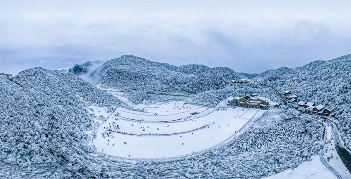 重庆金佛山雪白的童话世界