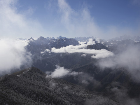 雪山之巅