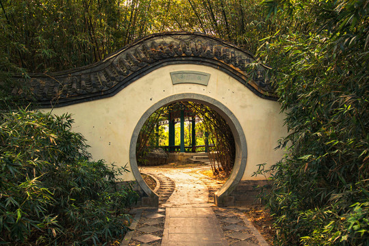 中国古典园林建筑月洞门景观
