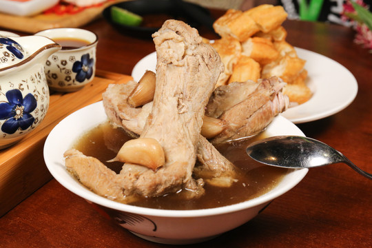 肉骨茶