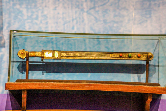 西藏博物馆宝剑