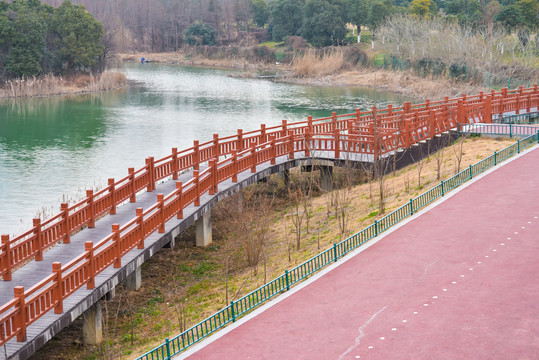 木栈道