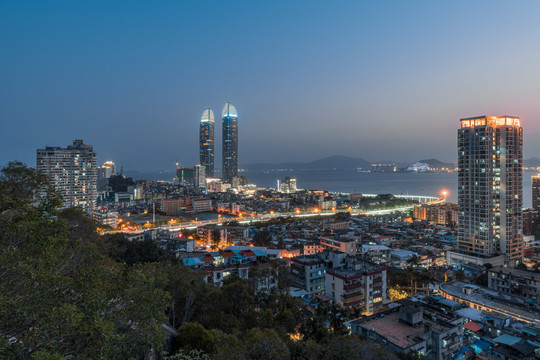 厦门老城区城市天际线黄昏风景