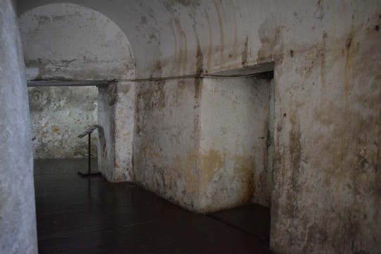 鸦片战争遗迹隧道摄影图片