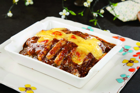 黑椒鸡扒焗饭