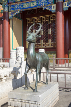铜鹿雕塑