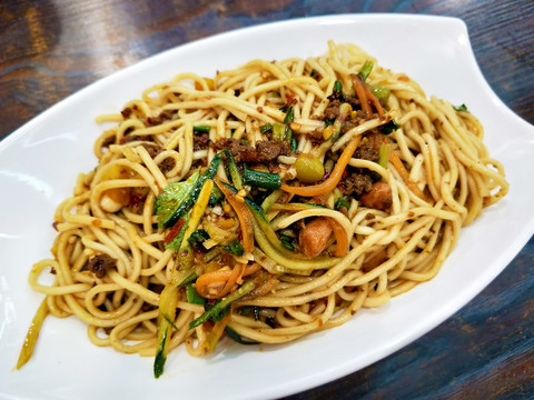 肉酱面