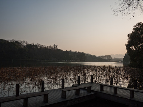 杭州西湖孤山后山日落