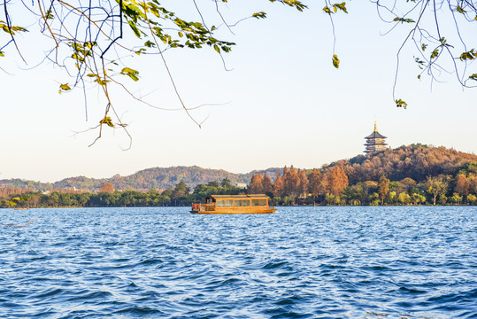 杭州西湖的秋景