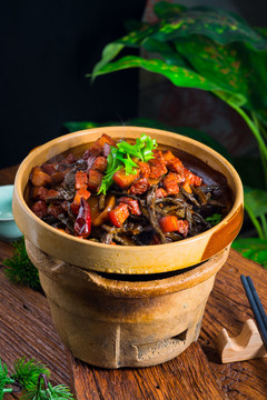 红烧肉炖豆角干