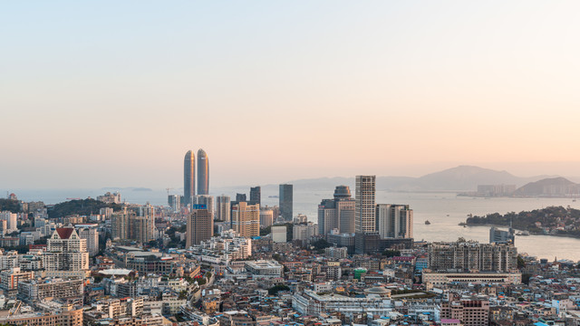 厦门城市天际线黄昏风景