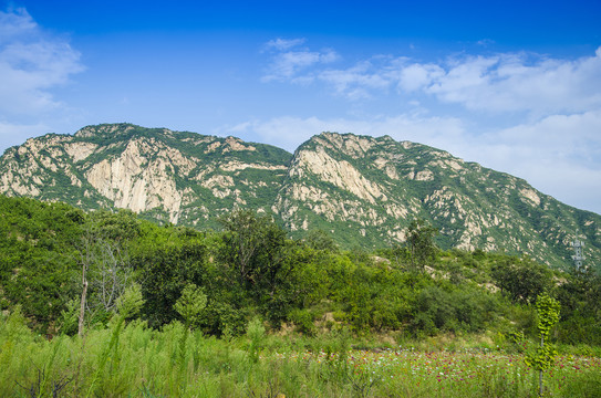 蓝天白云青山绿树