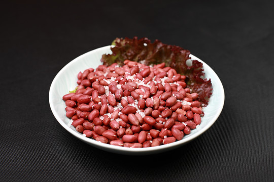 盐烤花生