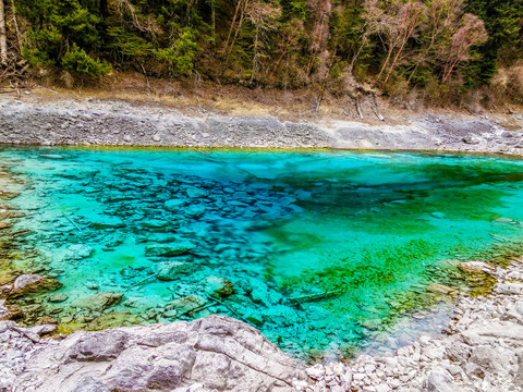 湖光山色