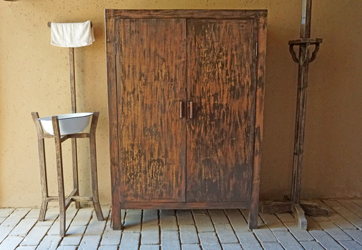 老木柜