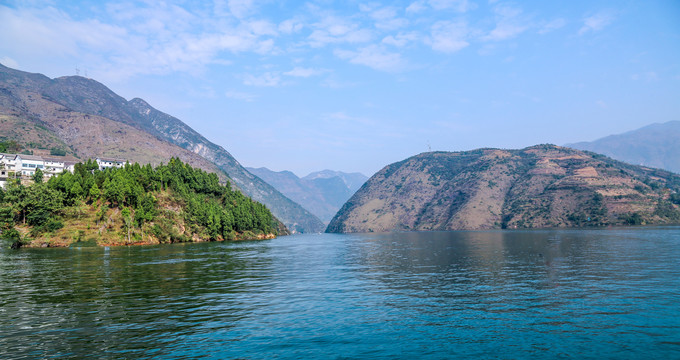 峡谷山水画