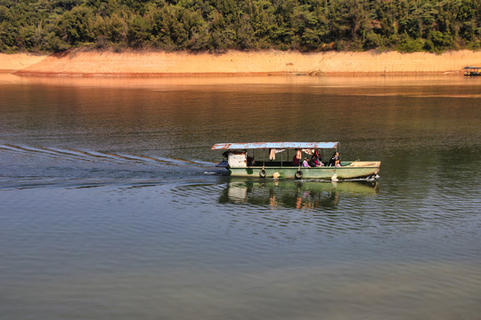 湖景流溪河