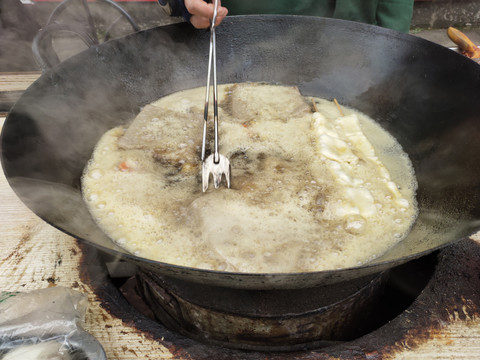 油炸串串