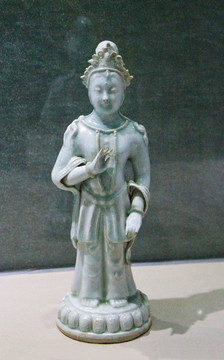 宋代青白瓷观音菩萨像
