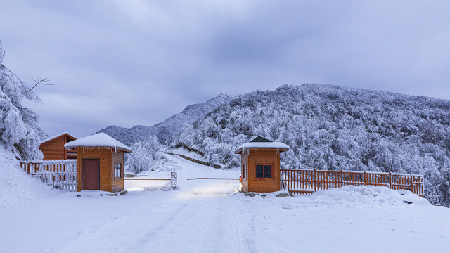 香炉山雪景