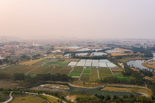 航拍泉州农村农田和城市景观