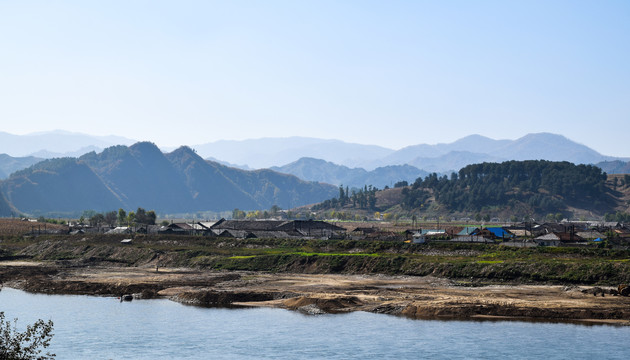 鸭绿江对面北朝鲜